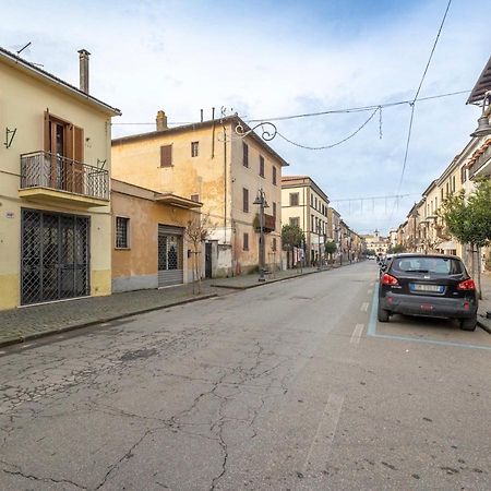 La Verde Rosa - Casa Vacanze A Due Passi Dal Lago Marta Exterior foto