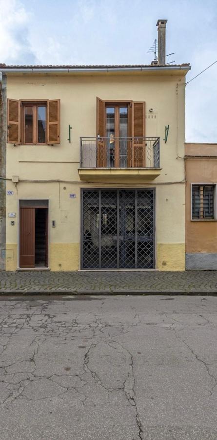 La Verde Rosa - Casa Vacanze A Due Passi Dal Lago Marta Exterior foto